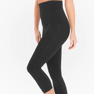 Belly Bandit Mother Tucker Capri Legging NWT Size Small Black